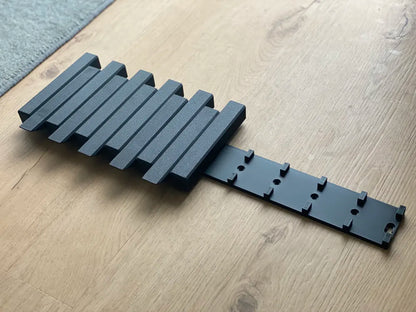 Expandable Wall-Mounted Hook