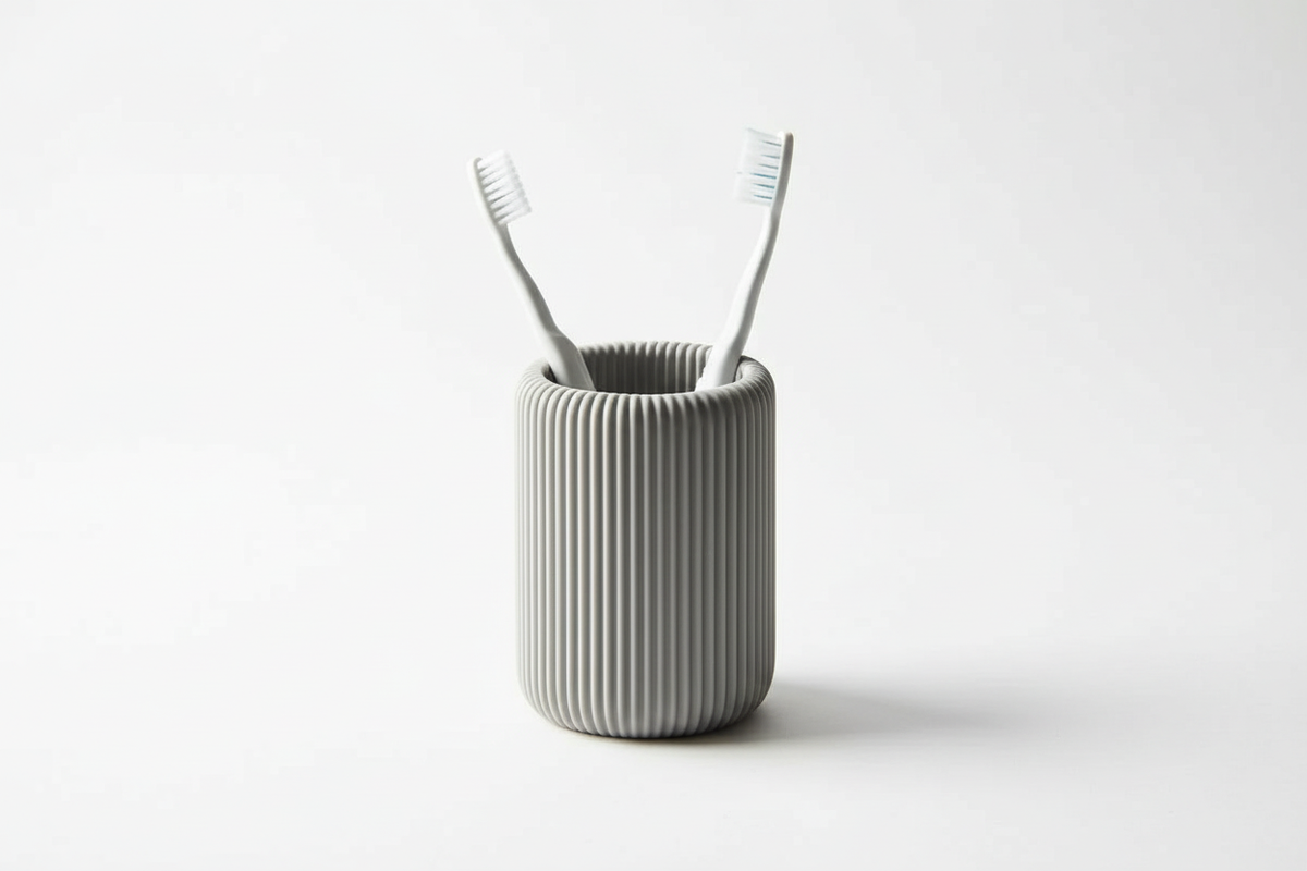 Ribbed Tooth Brush Holder - Clean Product Shot